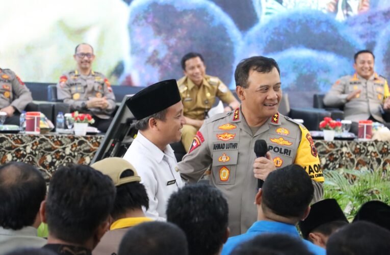 Safari Kamtibmas Di Cilacap, Kapolda Jateng Tekankan Pentingnya Sinergitas TNI-POLRI dan Pemda Dalam Menjaga Harkamtibmas